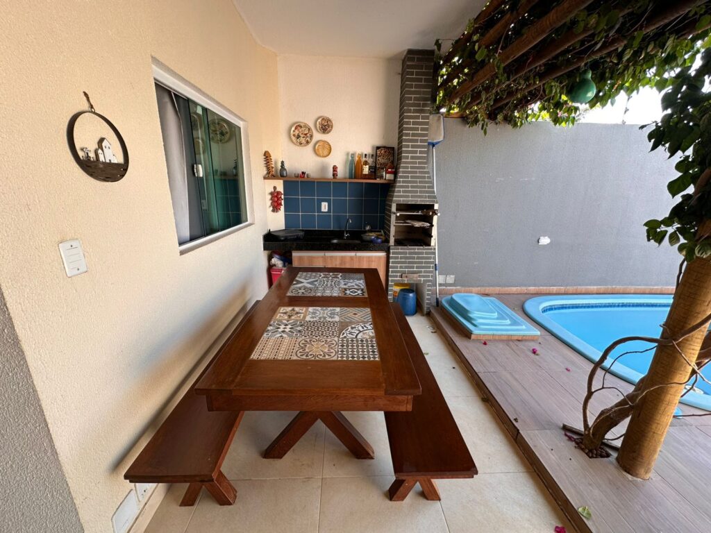 Luar do Francês Casa Mobiliada com Piscina — imagem 4