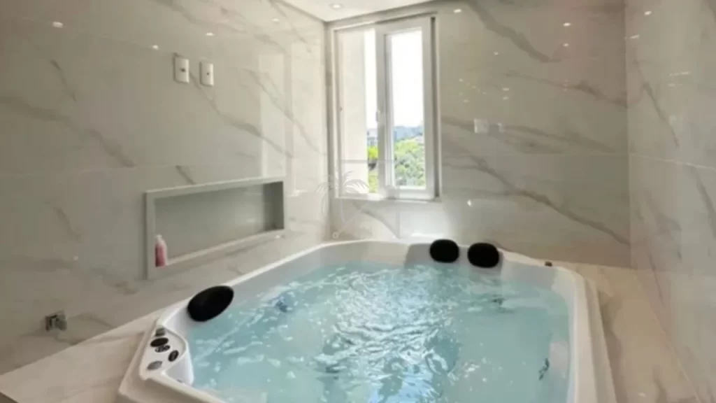 Casa de luxo com vista para o mar em Maceió: mansão exclusiva em condomínio fechado com rooftop panorâmico — imagem 8